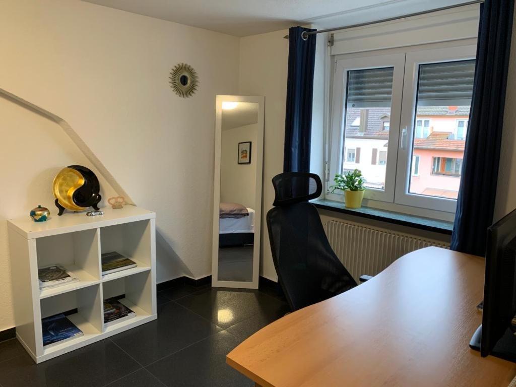 Guenstige Zimmer-Unterkunft Zimmer Mit Gemeinschaftsbad Lörrach Екстериор снимка